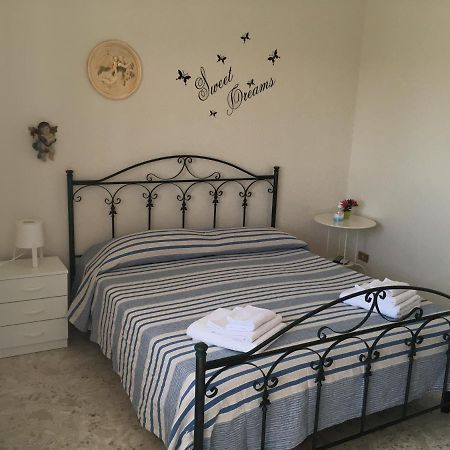 B&B Al Campanile 塔兰托 外观 照片