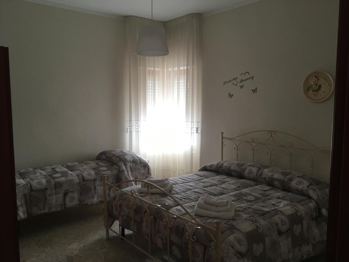 B&B Al Campanile 塔兰托 外观 照片